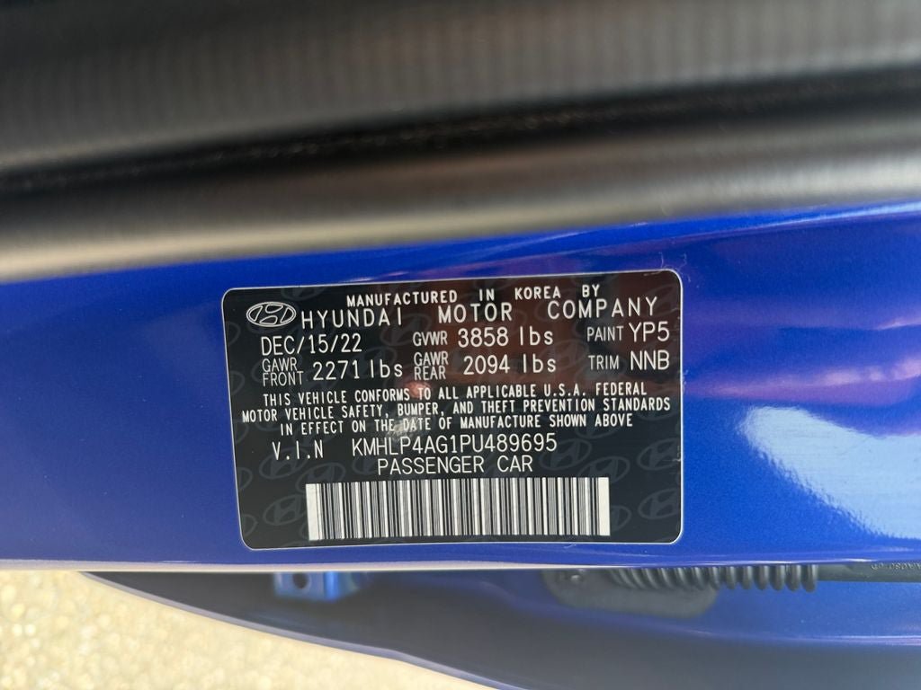 Used 2023 Hyundai Elantra Limited w/ Cargo Package FWD image 35