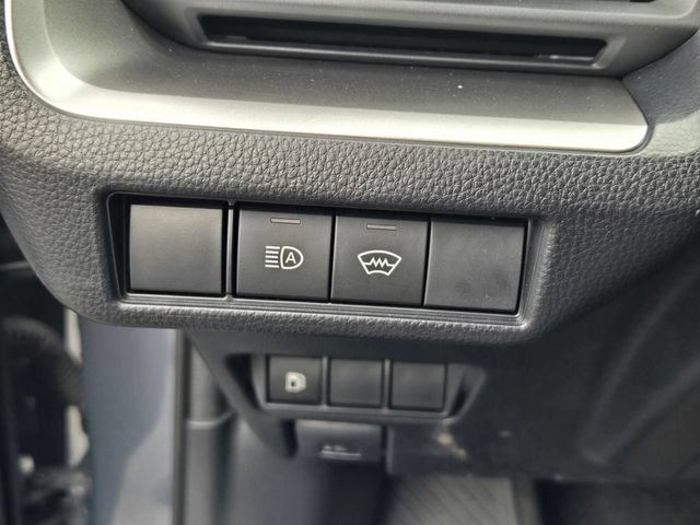 Used 2025 Toyota Prius LE FWD image 26