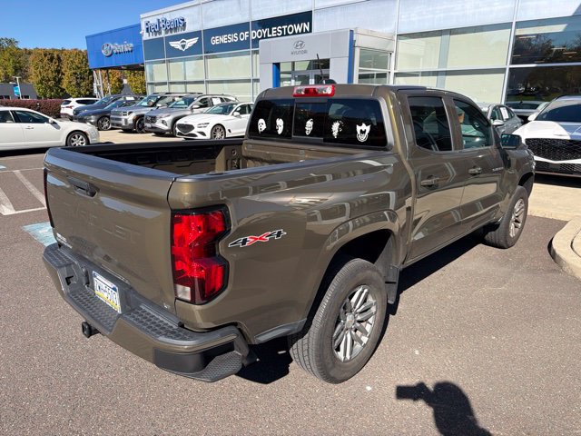 Used 2023 Chevrolet Colorado LT w/ LT Convenience Package AWD/4WD image 17