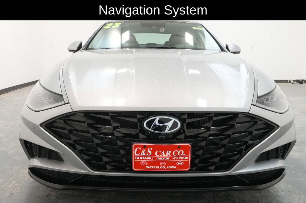 Used 2023 Hyundai Sonata Limited FWD image 2
