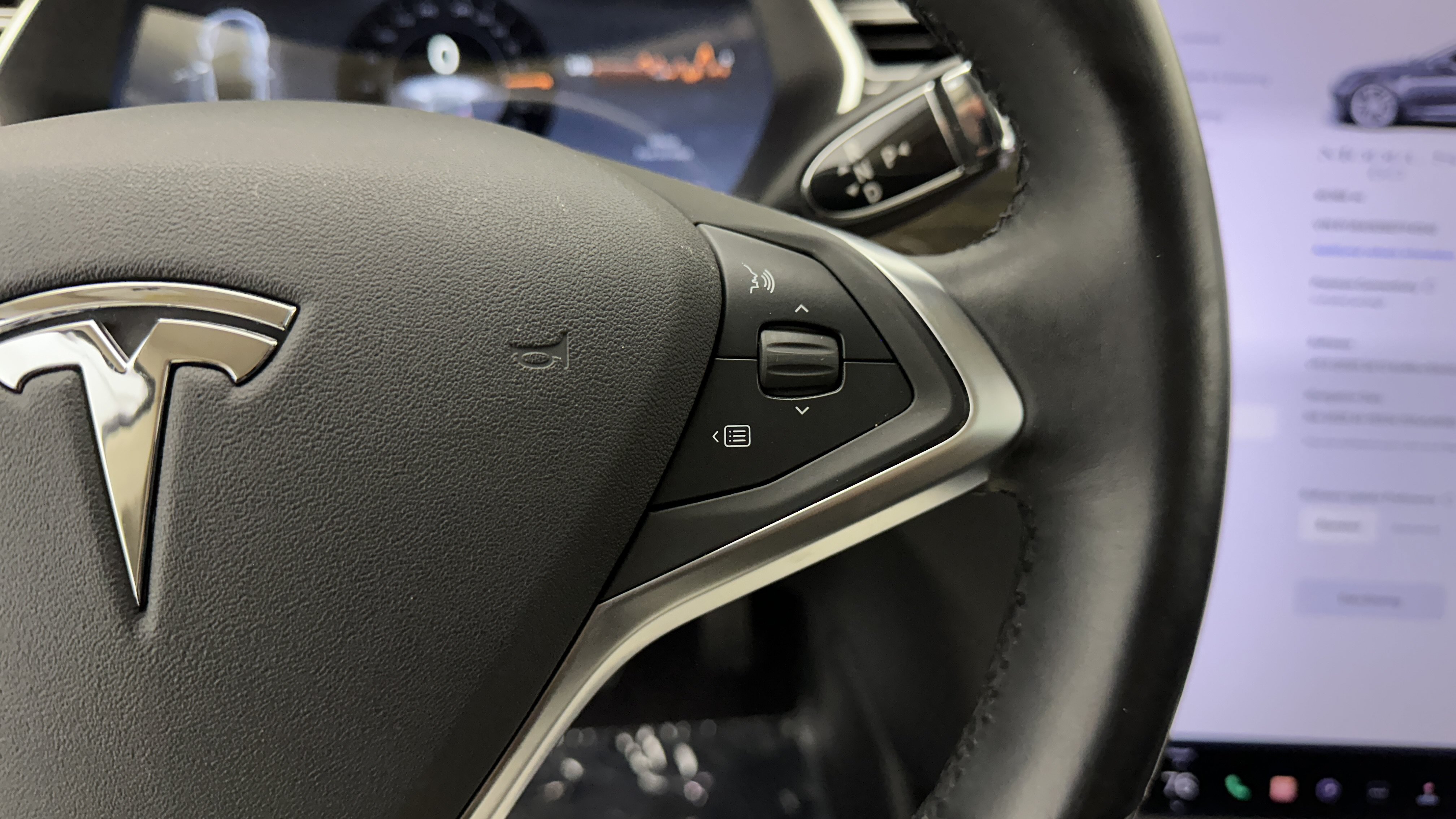 Used 2014 Tesla Model S 60 RWD image 24