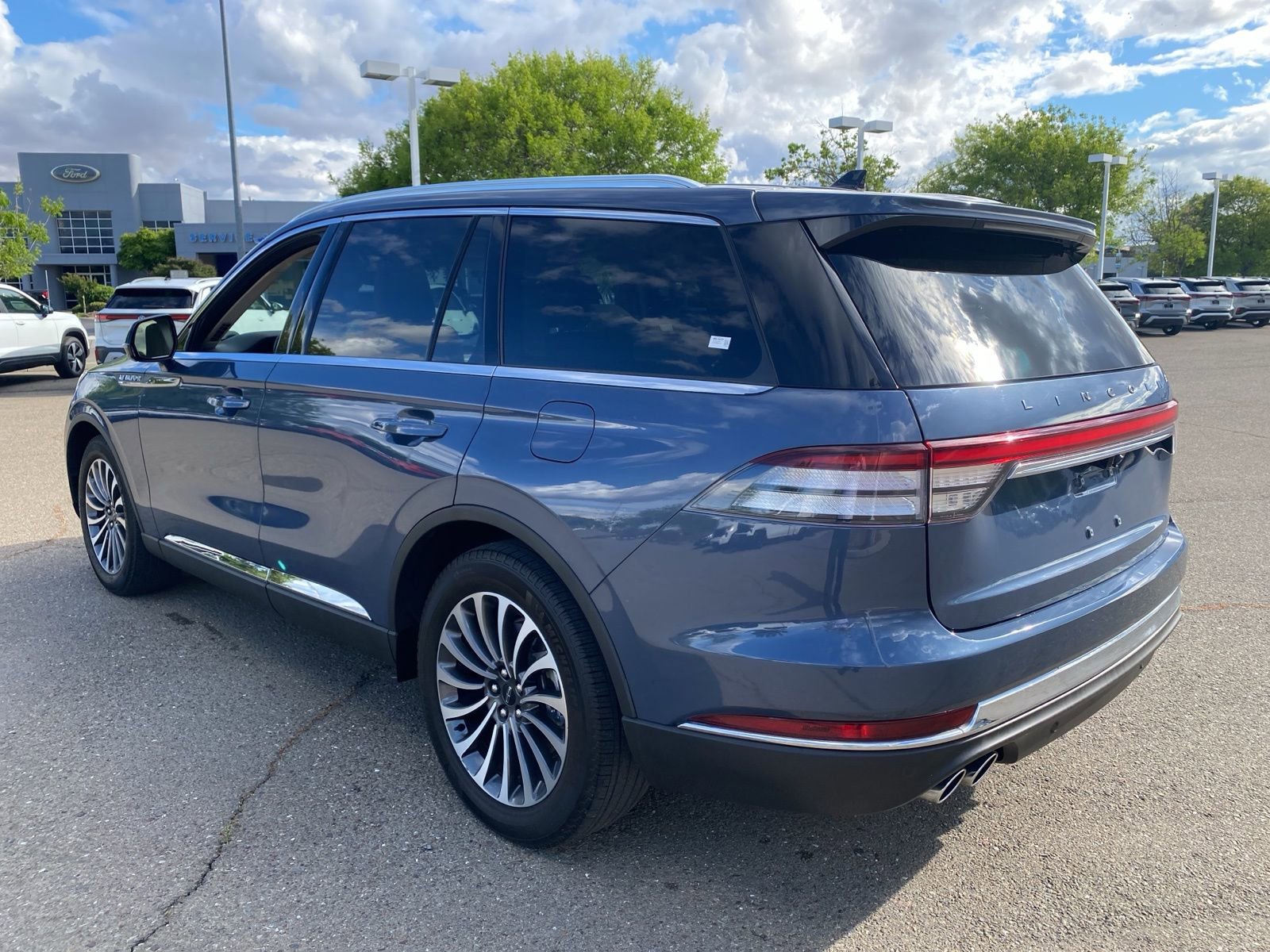 Used 2021 Lincoln Aviator Reserve image 6
