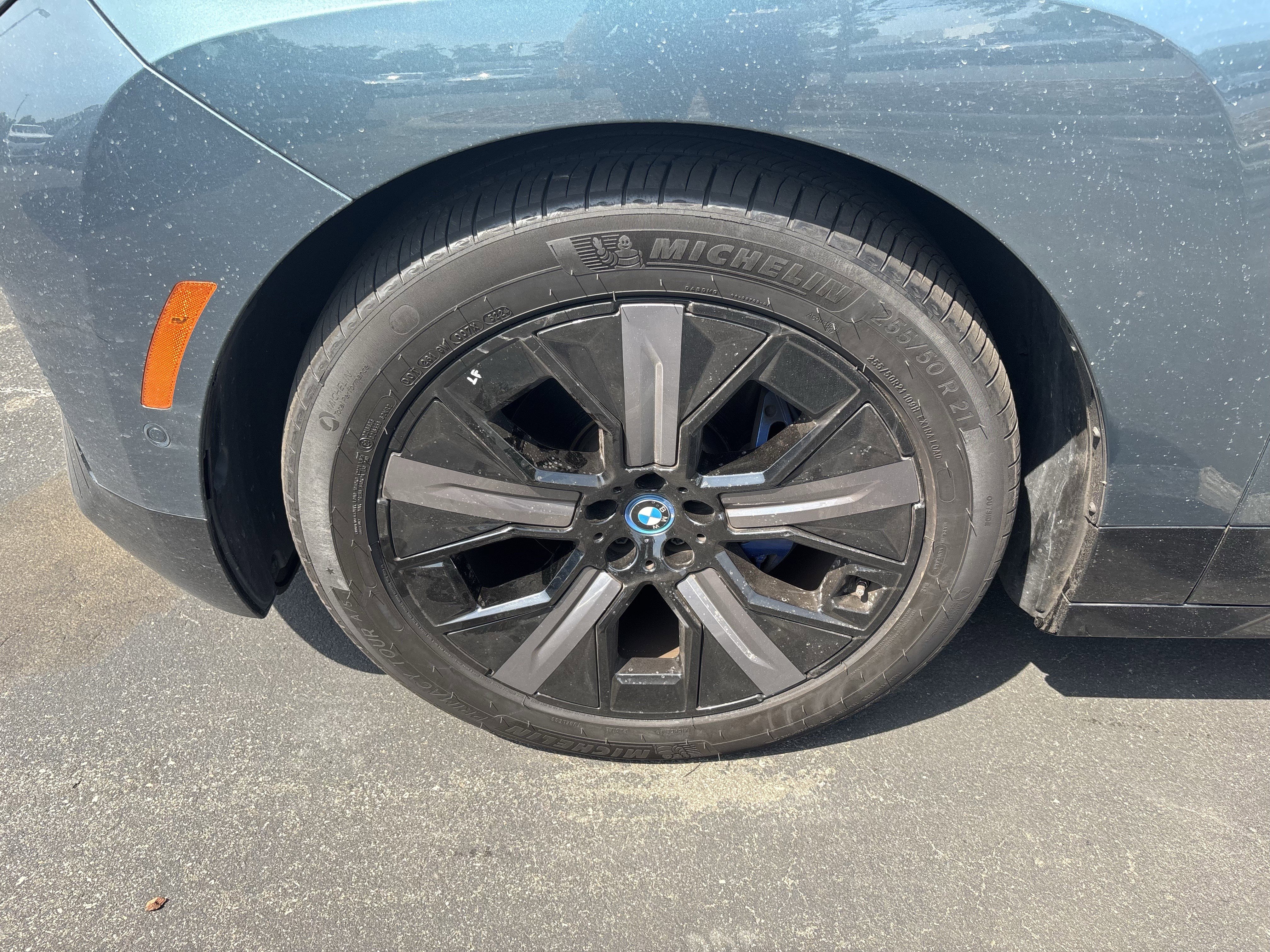 Certified 2023 BMW iX xDrive50 w/ Premium Package AWD/4WD image 29