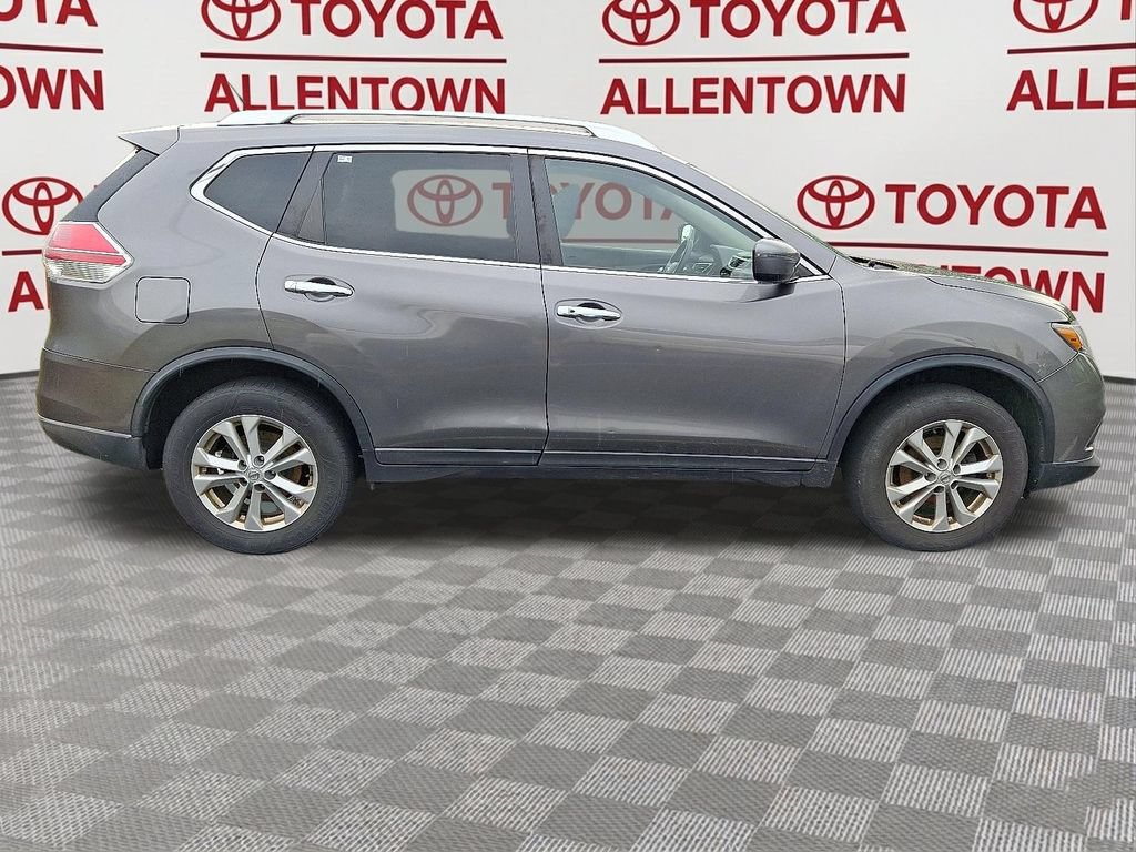 Used 2016 Nissan Rogue SV AWD/4WD image 8