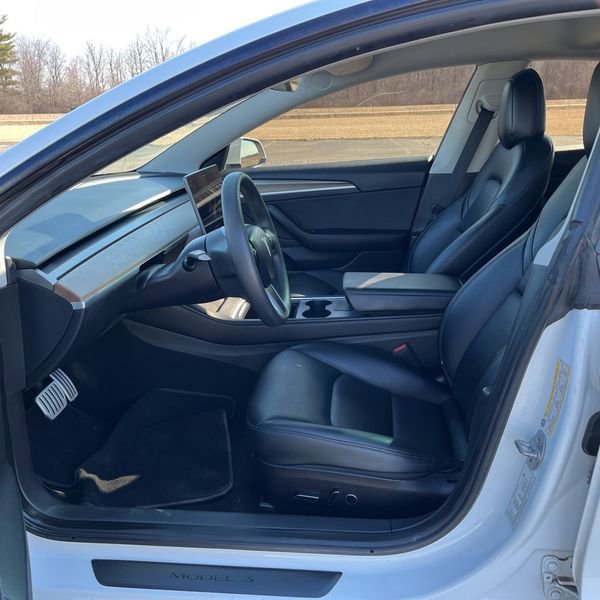 Used 2023 Tesla Model 3 Performance image 6