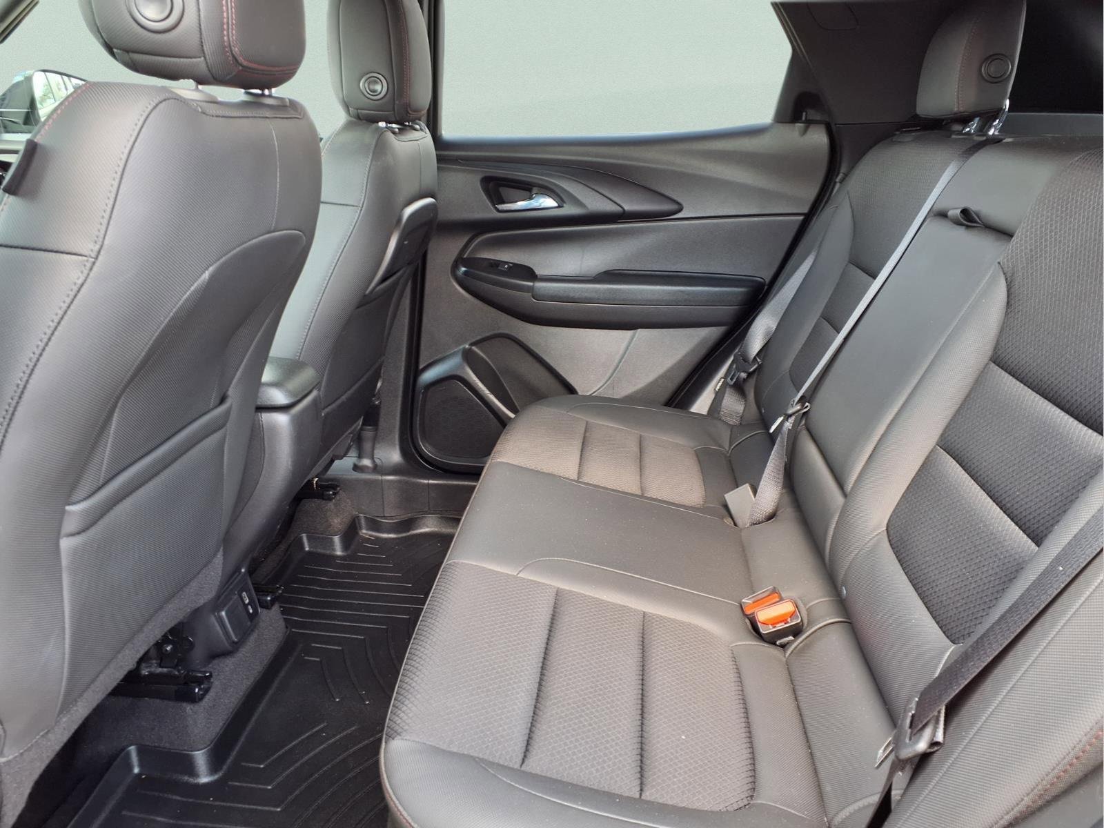 Used 2022 Chevrolet TrailBlazer RS w/ Technology Package image 11