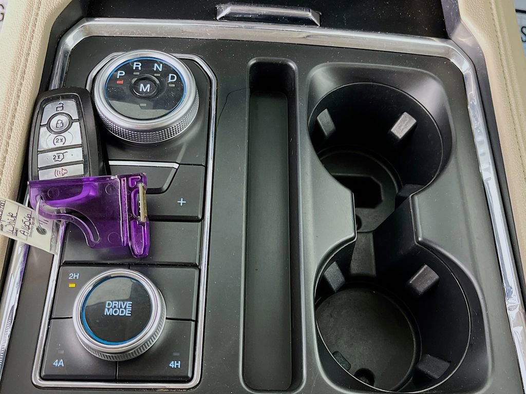 Used 2023 Ford Expedition Max XLT image 24