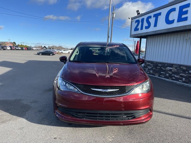 Used 2018 Chrysler Pacifica LX image 6