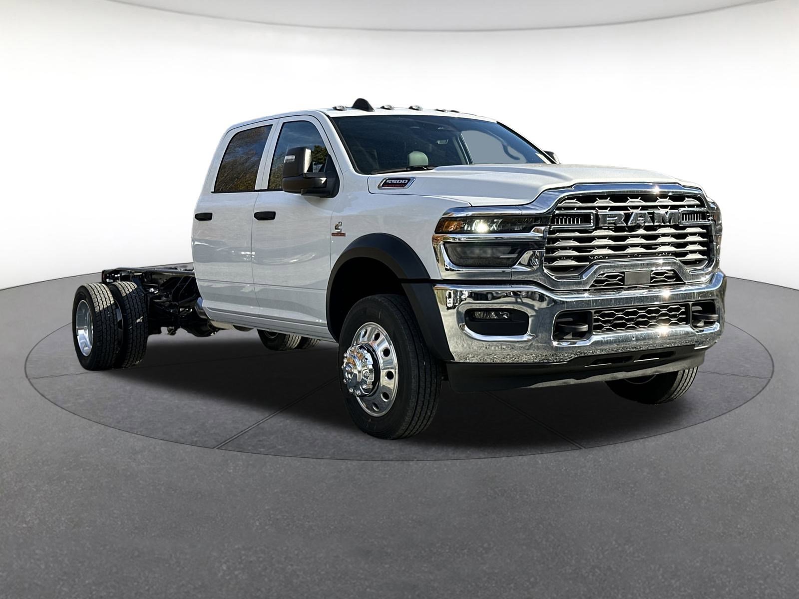 New 2026 RAM 5500 Tradesman w/ Chrome Appearance Group image 7