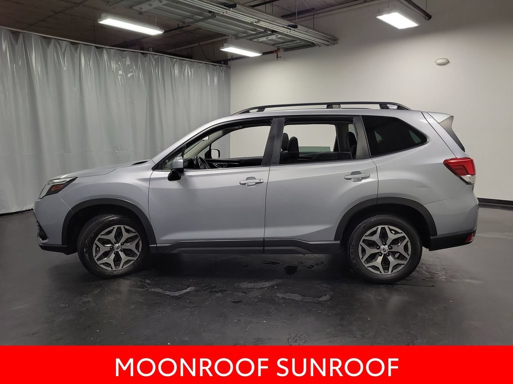 Used 2023 Subaru Forester Premium AWD/4WD image 5
