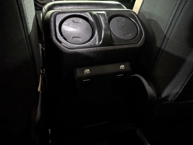 Used 2018 Jeep Wrangler Unlimited Sport S AWD/4WD image 14