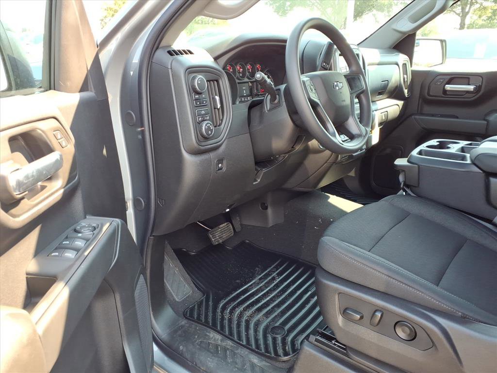 New 2026 Chevrolet Silverado 1500 Custom Trail Boss w/ Dark Appearance Package image 4