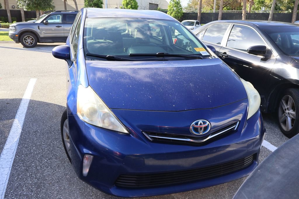 Used 2014 Toyota Prius V Two FWD image 5