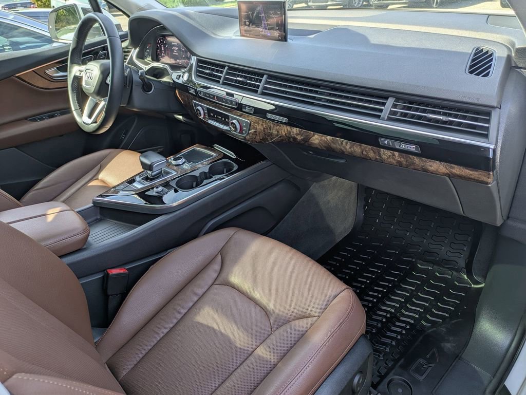 Used 2018 Audi Q7 3.0T Prestige image 31
