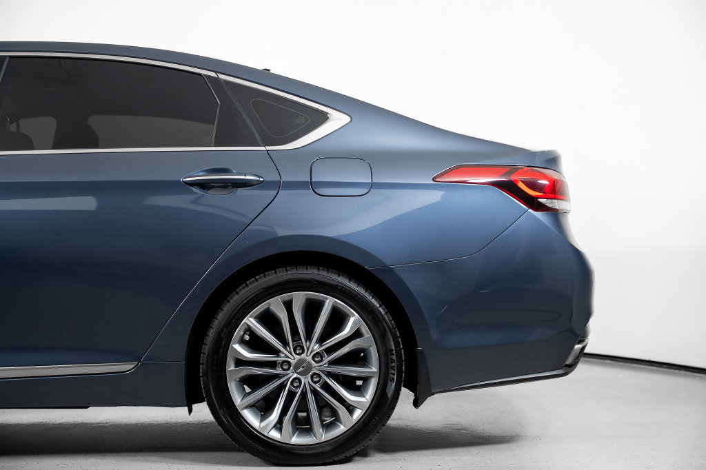 Used 2015 Hyundai Genesis 3.8 w/ Option Group 03 RWD image 13