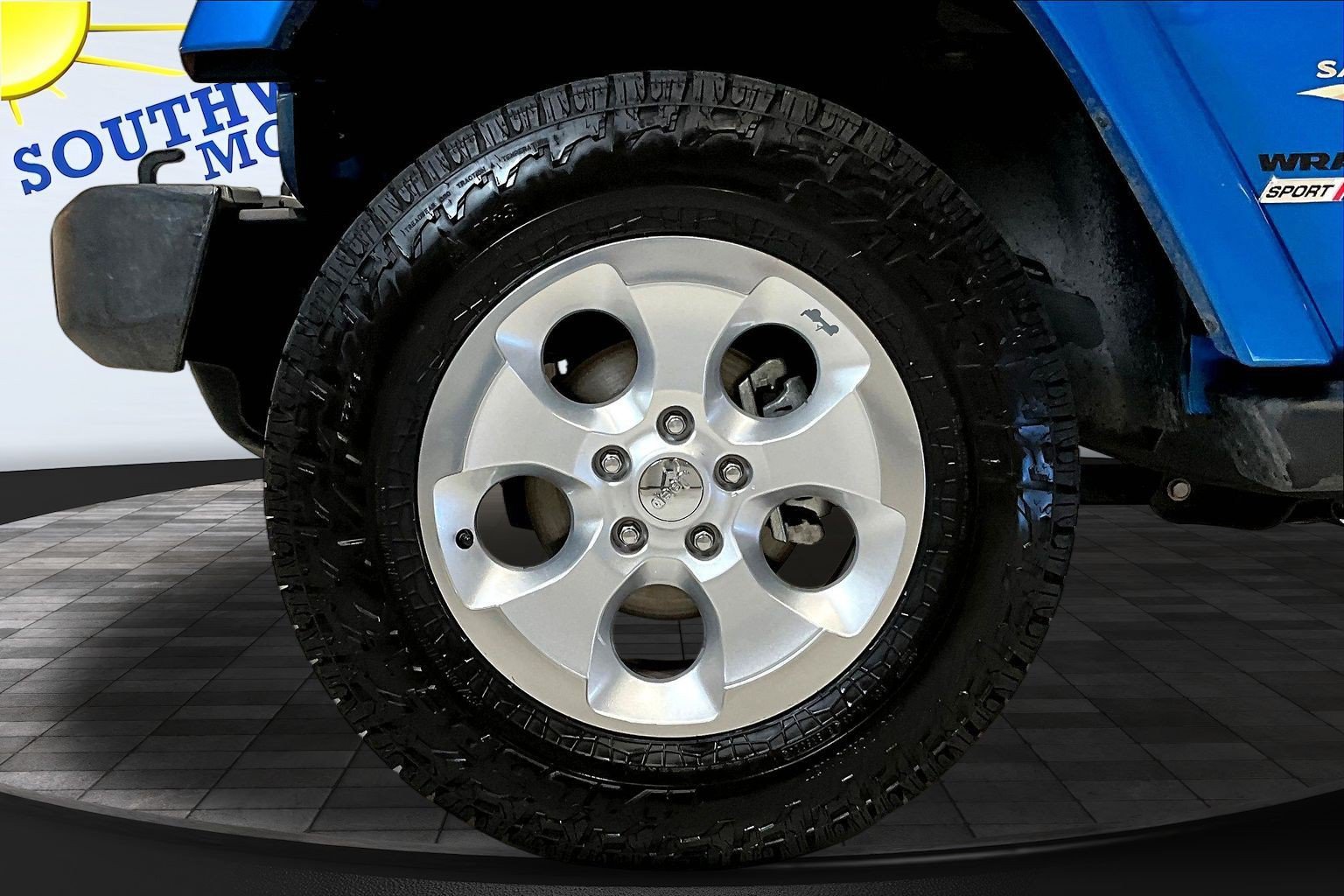 Used 2015 Jeep Wrangler Sahara w/ Connectivity Group AWD/4WD image 33