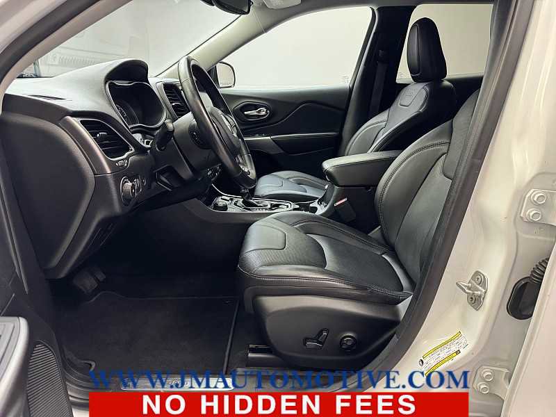 Used 2019 Jeep Cherokee Limited image 12