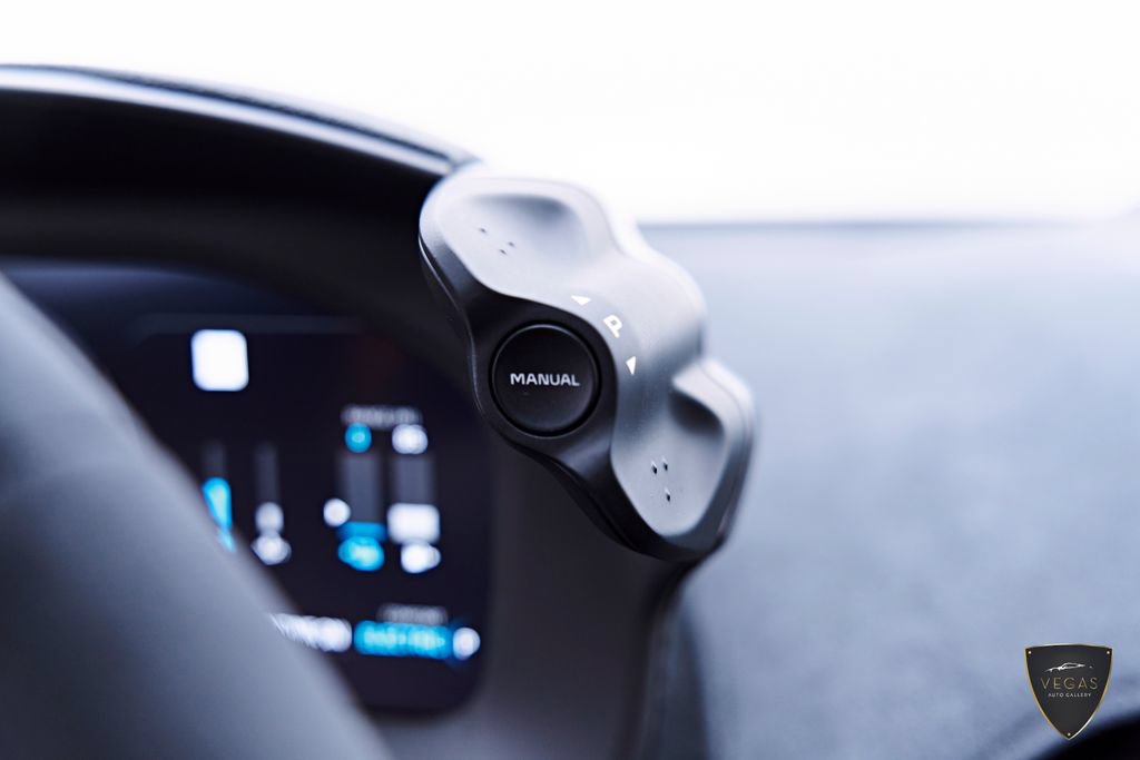 Used 2025 McLaren Artura RWD image 71