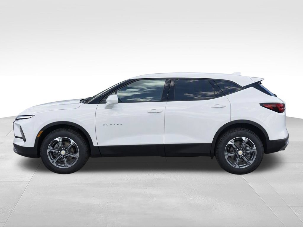Used 2024 Chevrolet Blazer LT FWD image 8