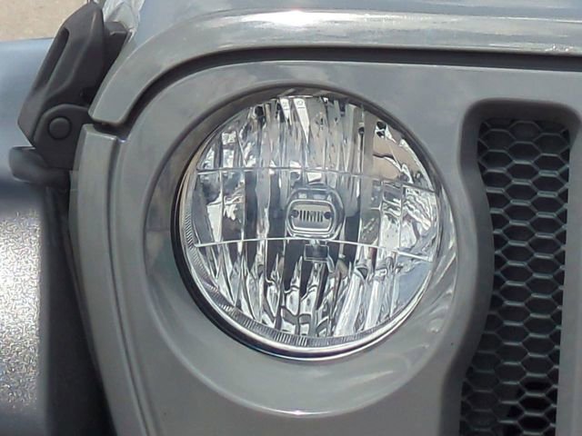 Used 2018 Jeep Wrangler Unlimited Sport AWD/4WD image 10