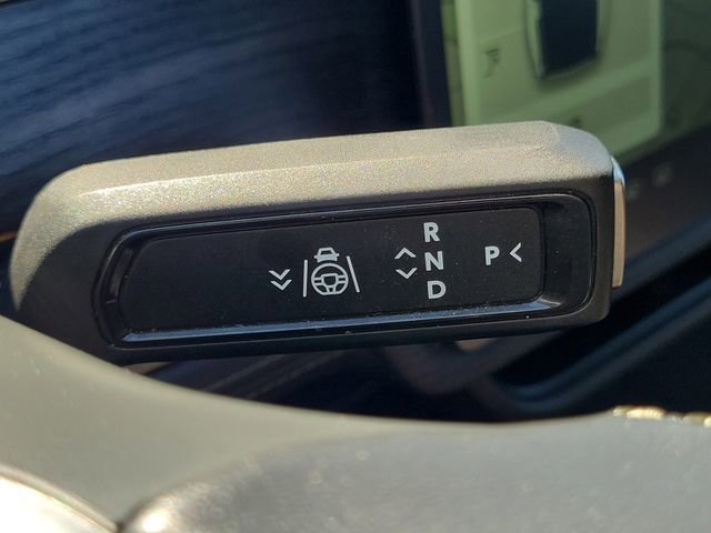 Used 2024 Rivian R1S Adventure image 11