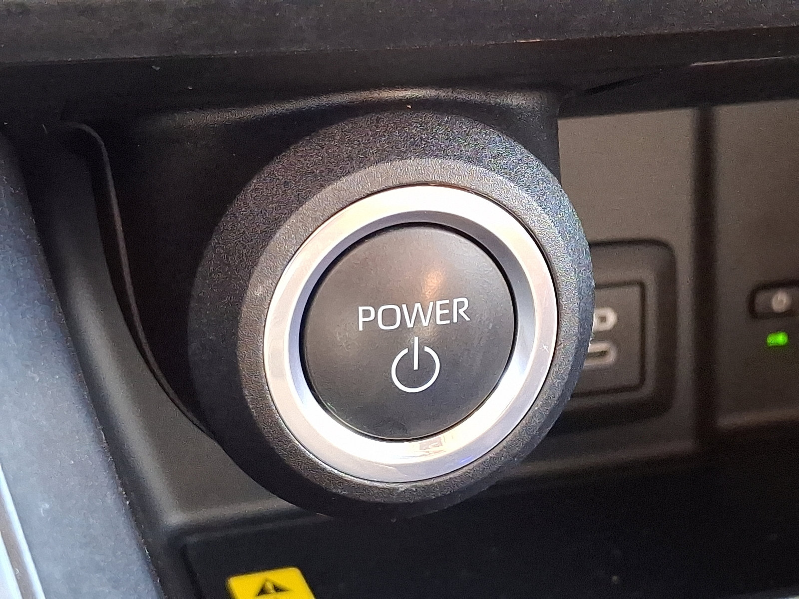 Certified 2023 Toyota Venza LE image 23