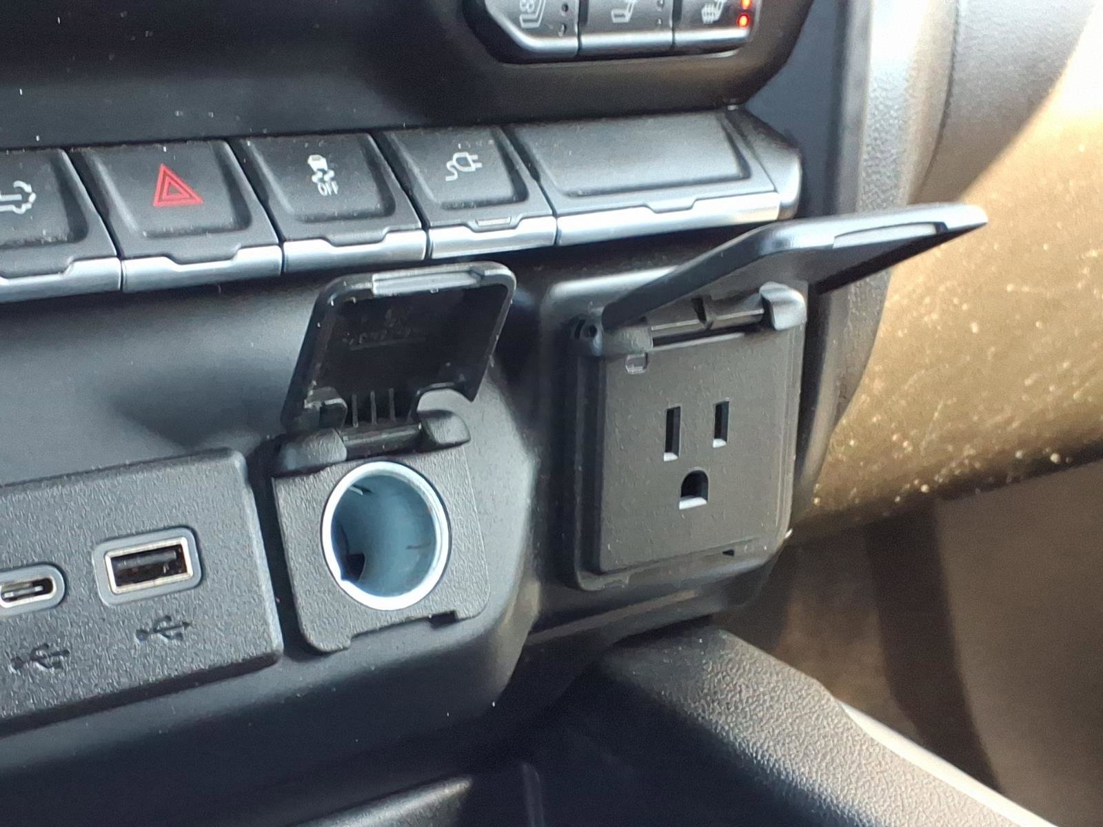 Used 2021 GMC Sierra 1500 SLT w/ SLT Premium Package image 29