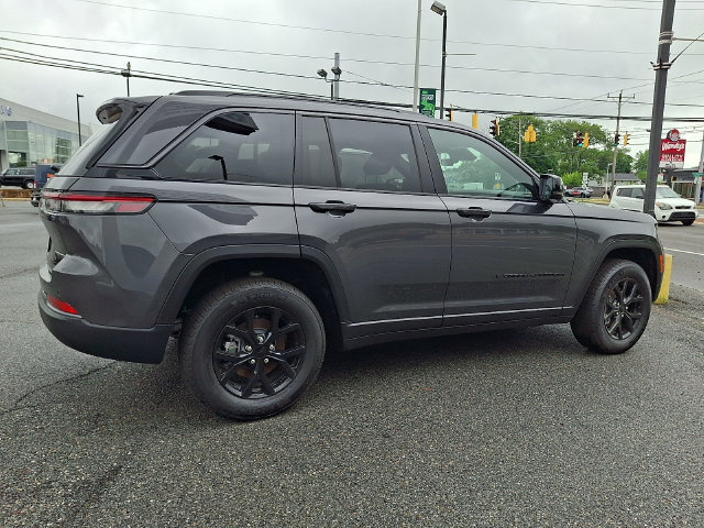 New 2026 Jeep Grand Cherokee Altitude AWD/4WD image 8