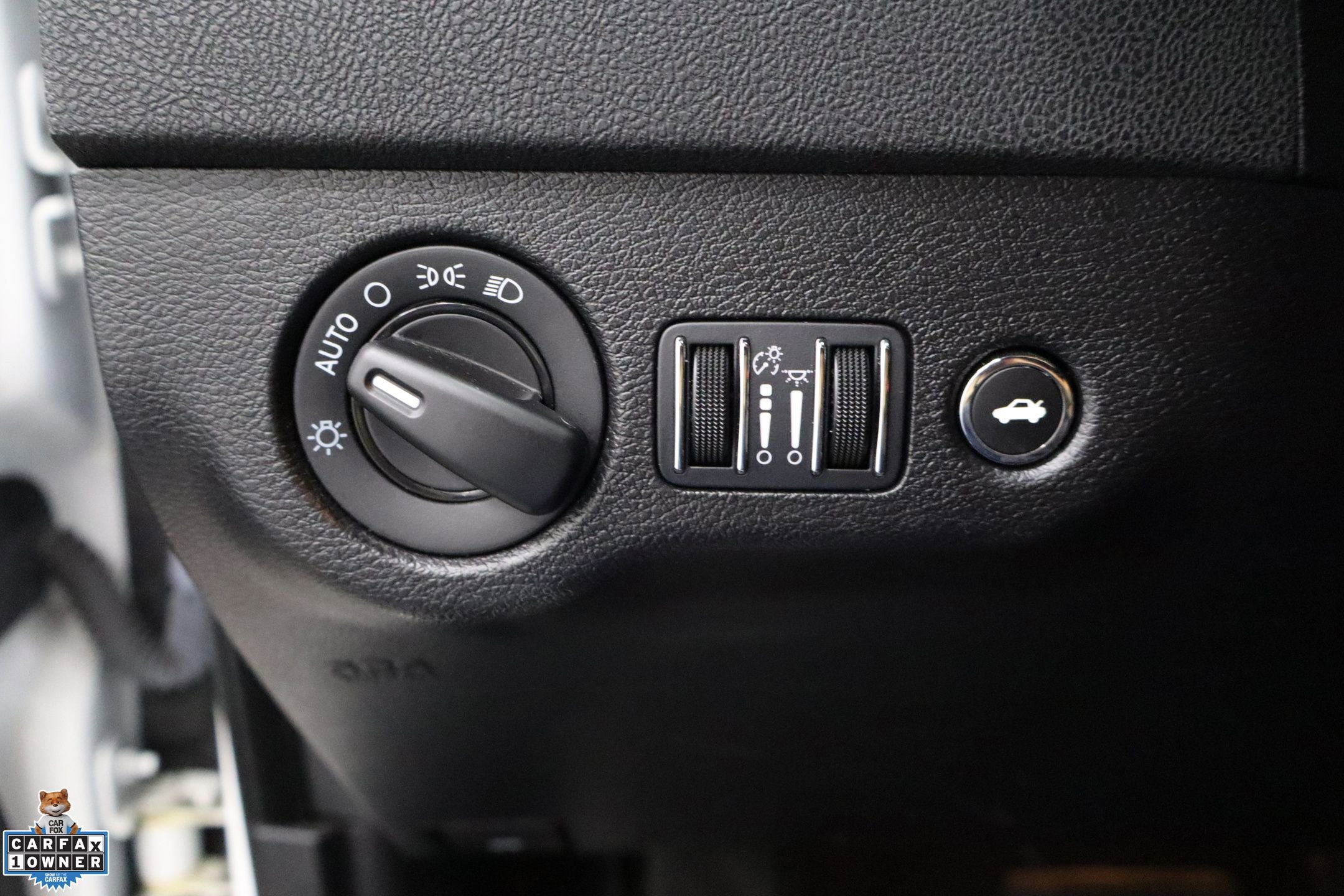 Used 2023 Dodge Charger SXT image 13