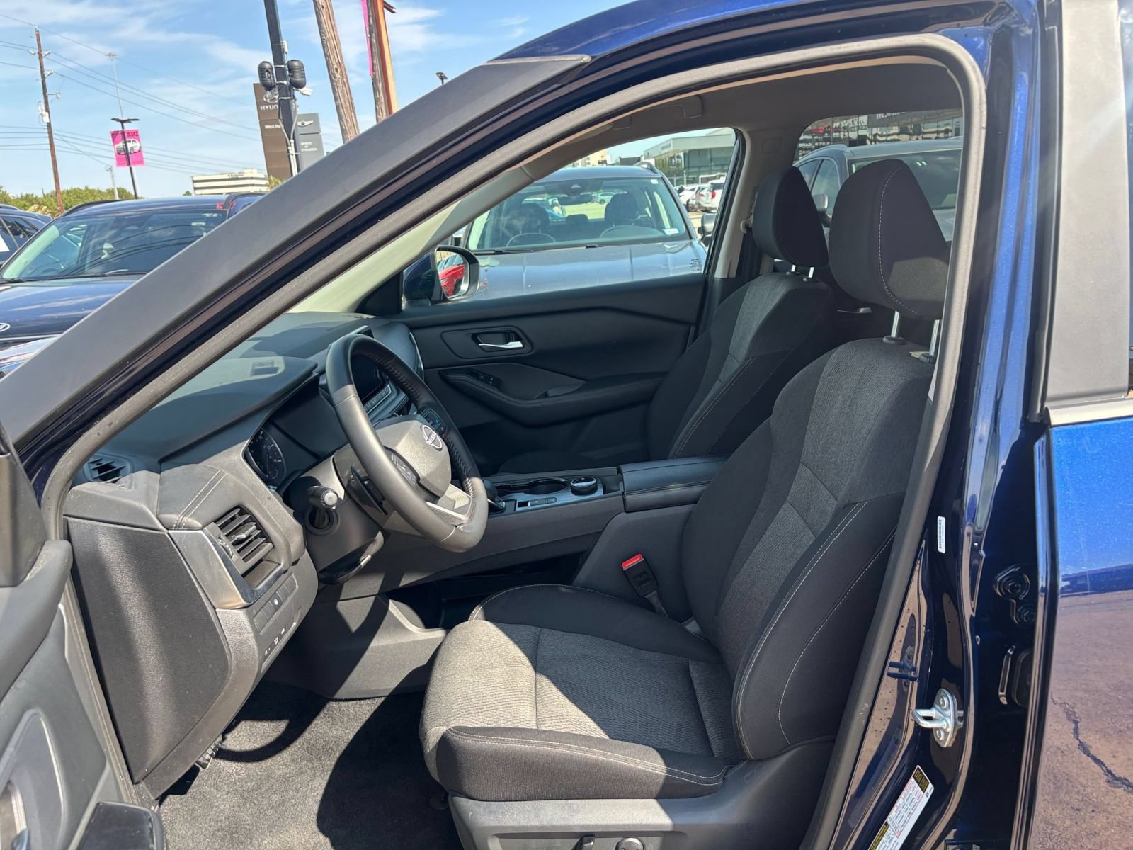 Used 2026 Nissan Rogue SV AWD/4WD image 28