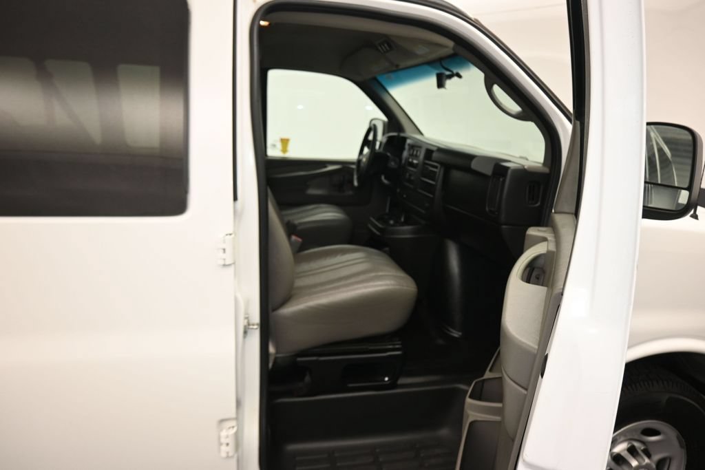 Used 2014 Chevrolet Express 3500 LS RWD image 44