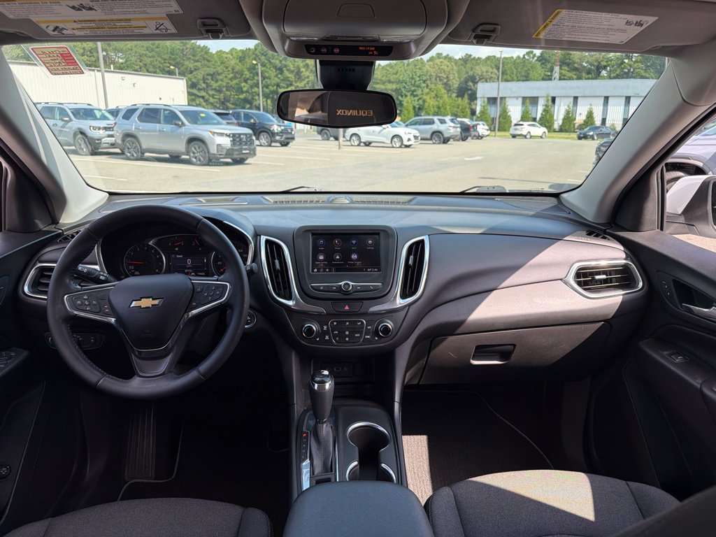 Used 2021 Chevrolet Equinox LT FWD image 12