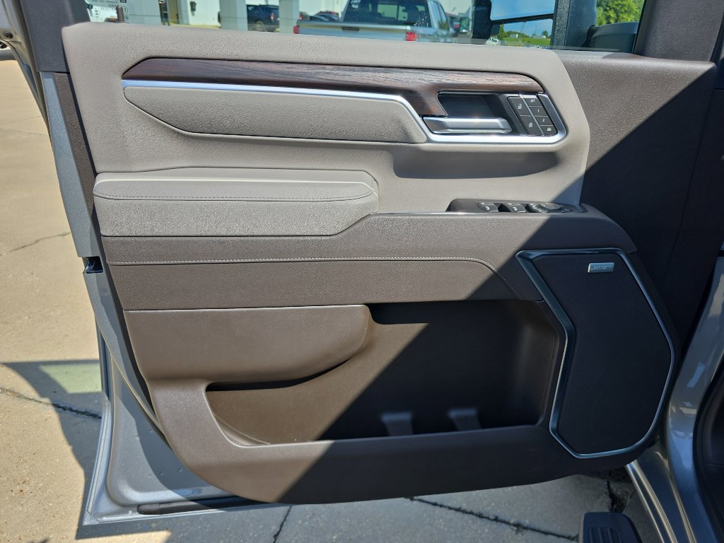 New 2026 GMC Sierra 2500 SLT w/ SLT Premium Package image 19