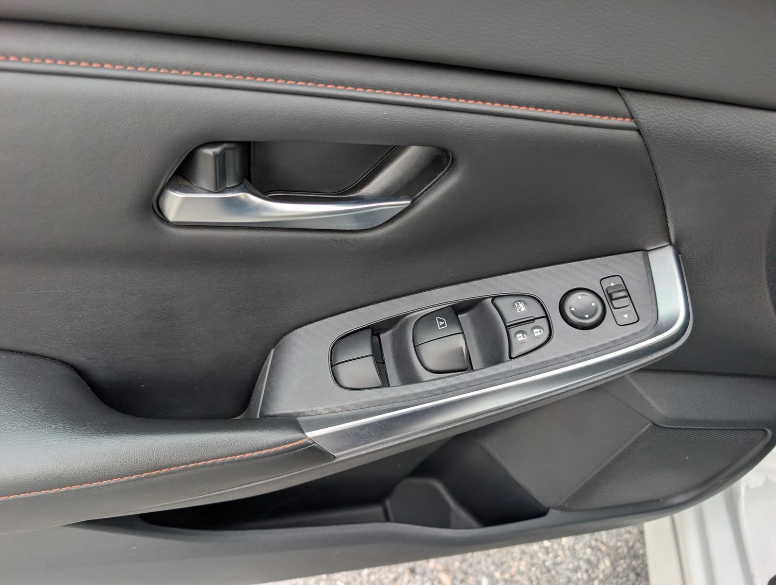 Used 2023 Nissan Sentra SR w/ Electronics Package FWD image 19