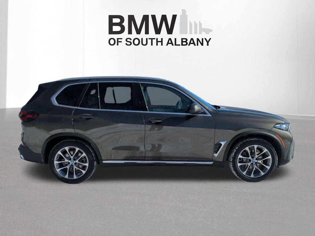 New 2026 BMW X5 xDrive40i w/ Climate Comfort Package image 7