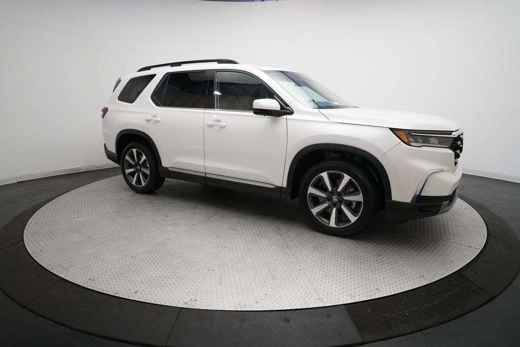 Certified 2025 Honda Pilot Elite image 39