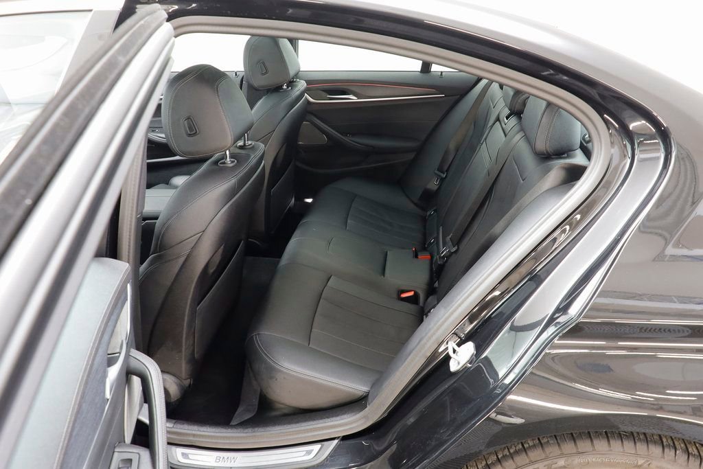 Certified 2023 BMW 530i xDrive w/ Premium Package image 16