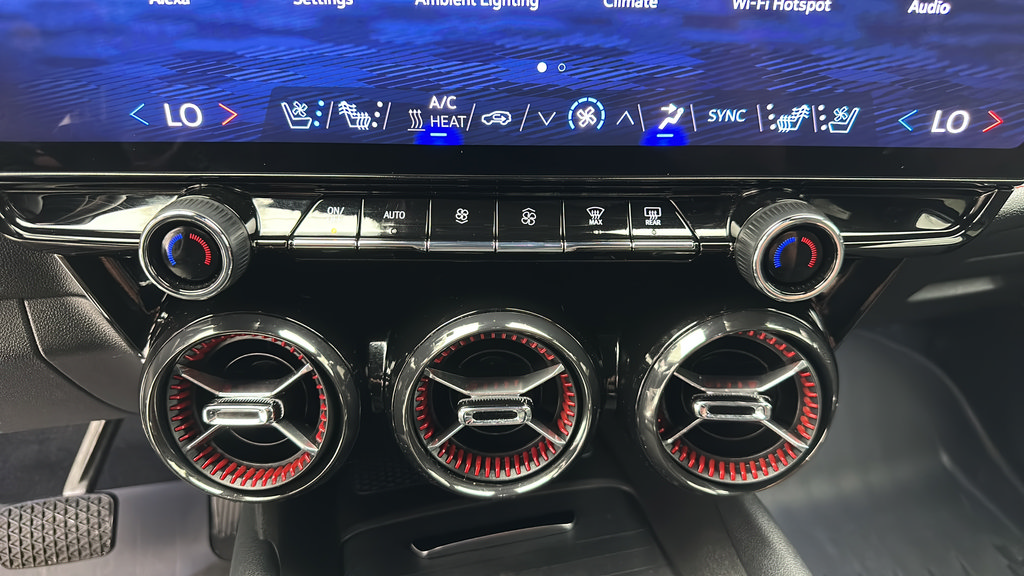 Used 2024 Chevrolet Blazer EV RS AWD/4WD image 18