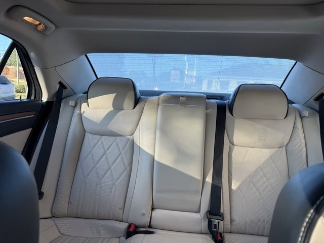 Used 2016 Chrysler 300 C Platinum w/ Safetytec Plus Group image 30