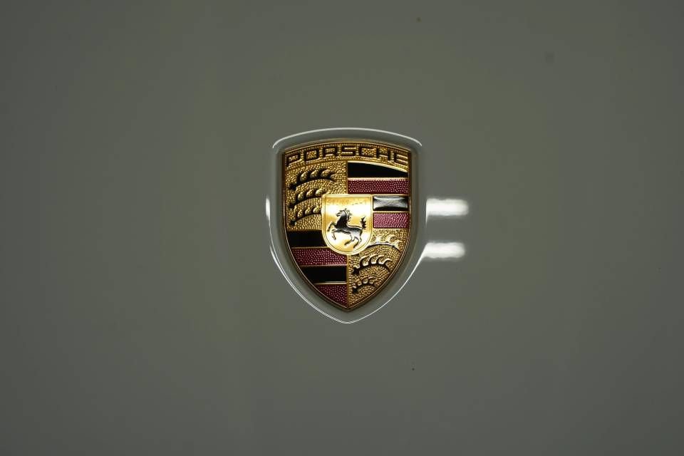 Certified 2025 Porsche Macan AWD/4WD image 29
