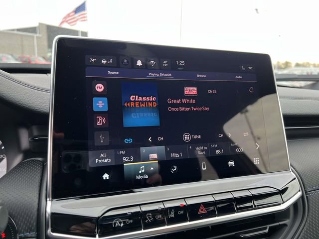 New 2026 Jeep Compass Latitude image 16