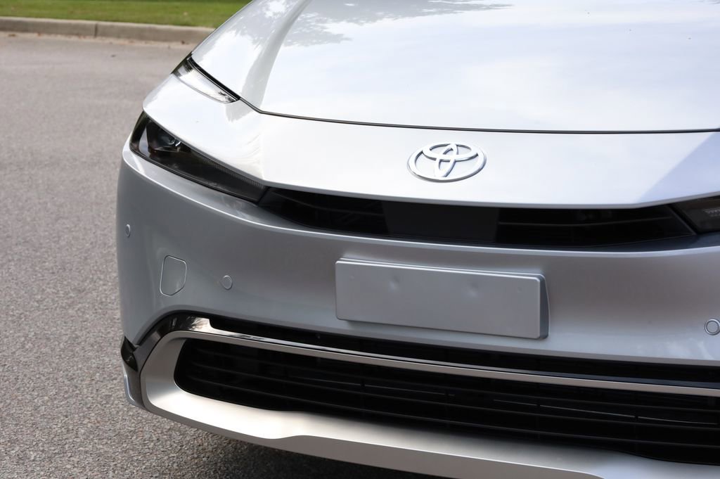 New 2026 Toyota Prius Plug-In Hybrid image 16