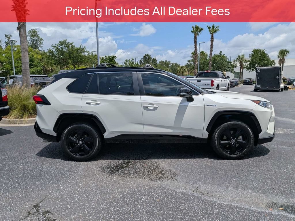Certified 2020 Toyota RAV4 XSE w/ XSE Grade Weather Package AWD/4WD image 4