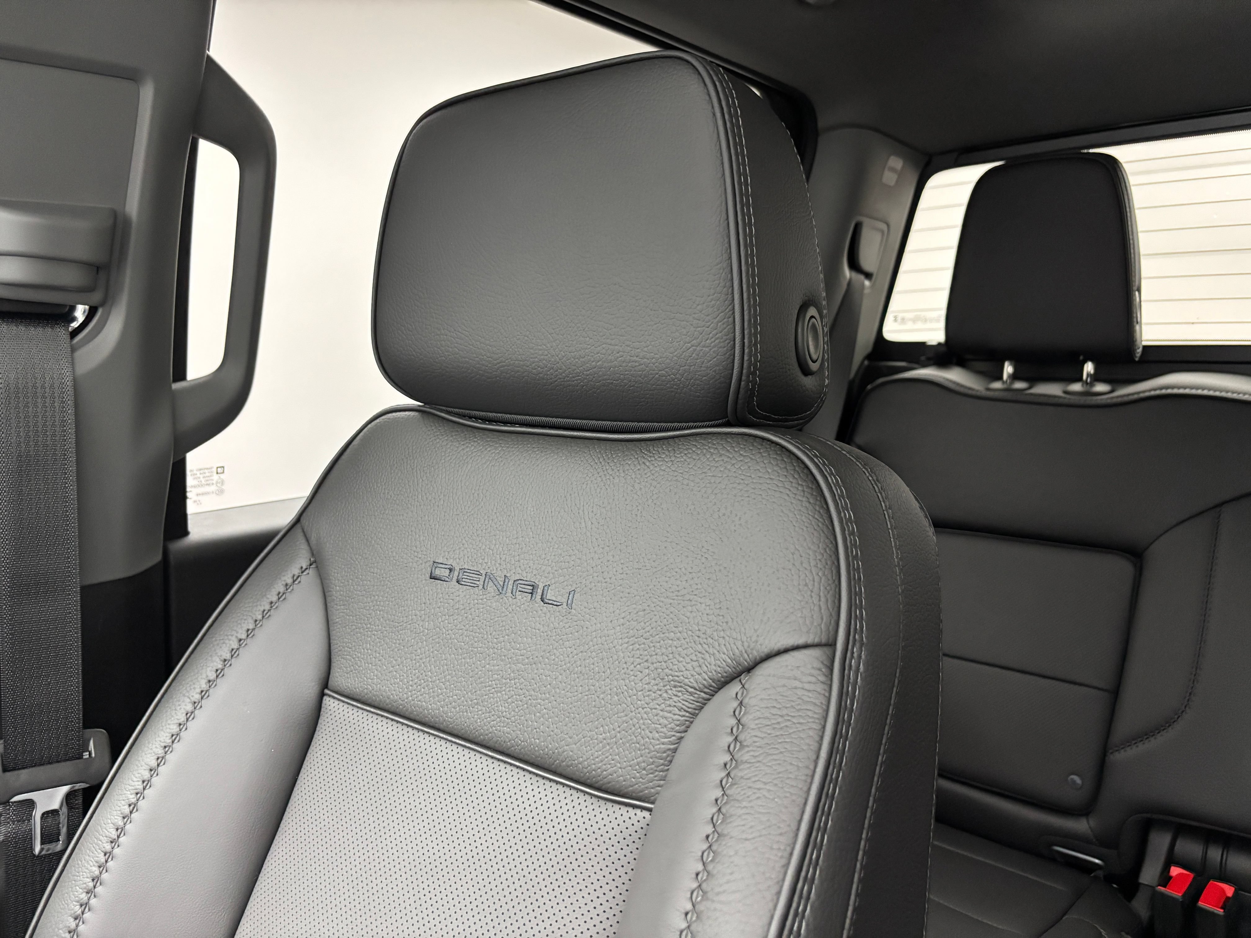 New 2026 GMC Sierra 3500 Denali w/ Denali Reserve Package AWD/4WD image 49