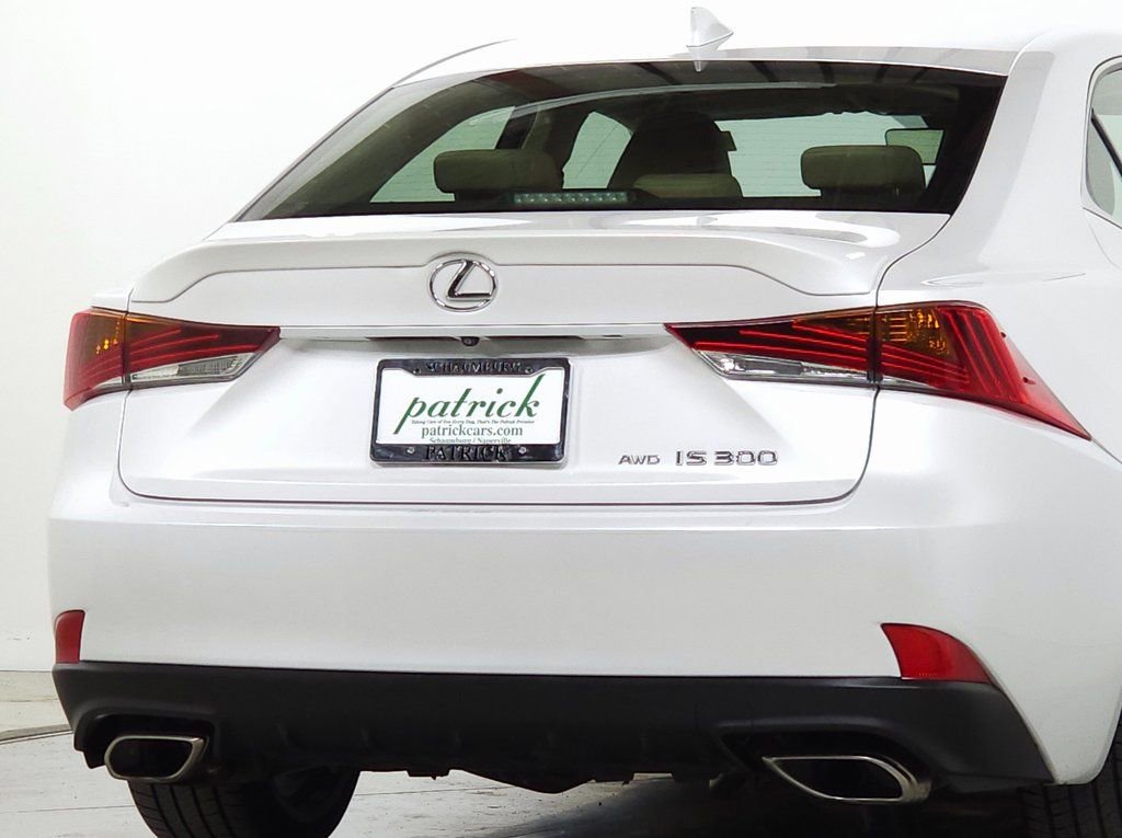 Used 2018 Lexus IS 300 AWD w/ Premium Package image 10