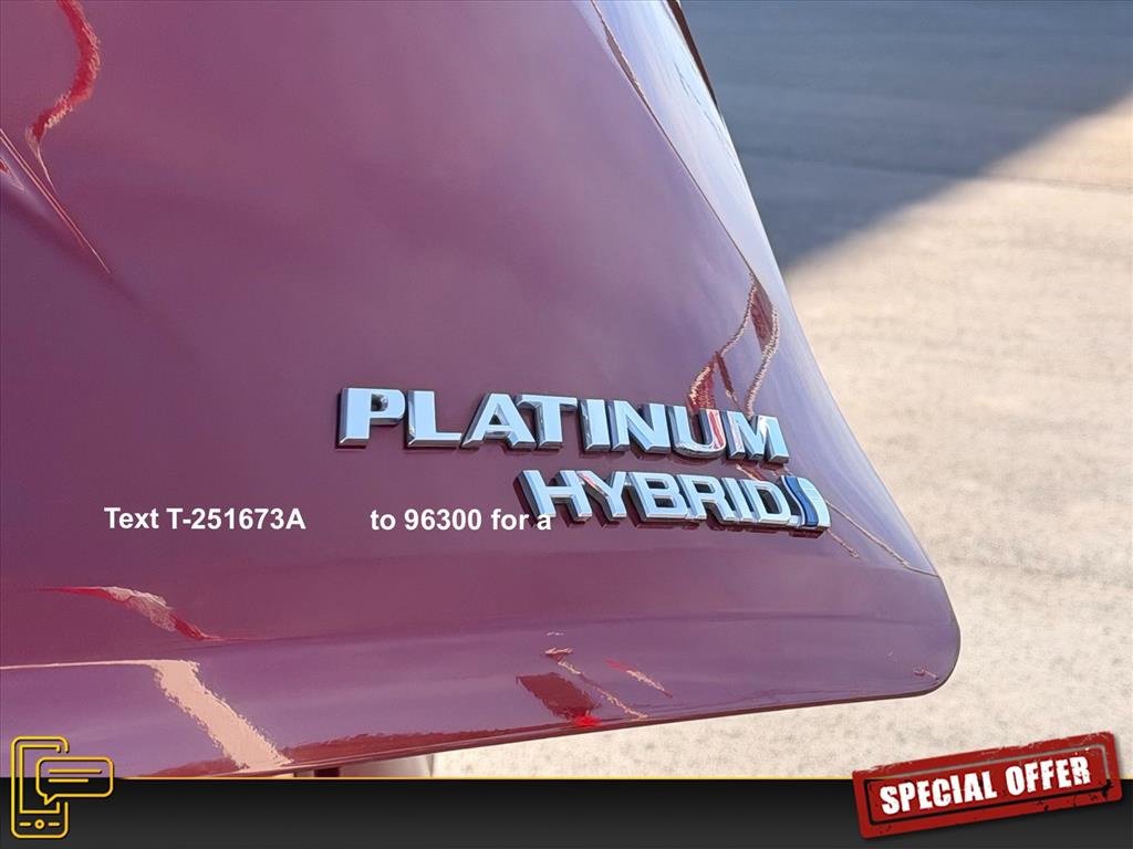 Used 2023 Toyota Sienna Platinum image 30