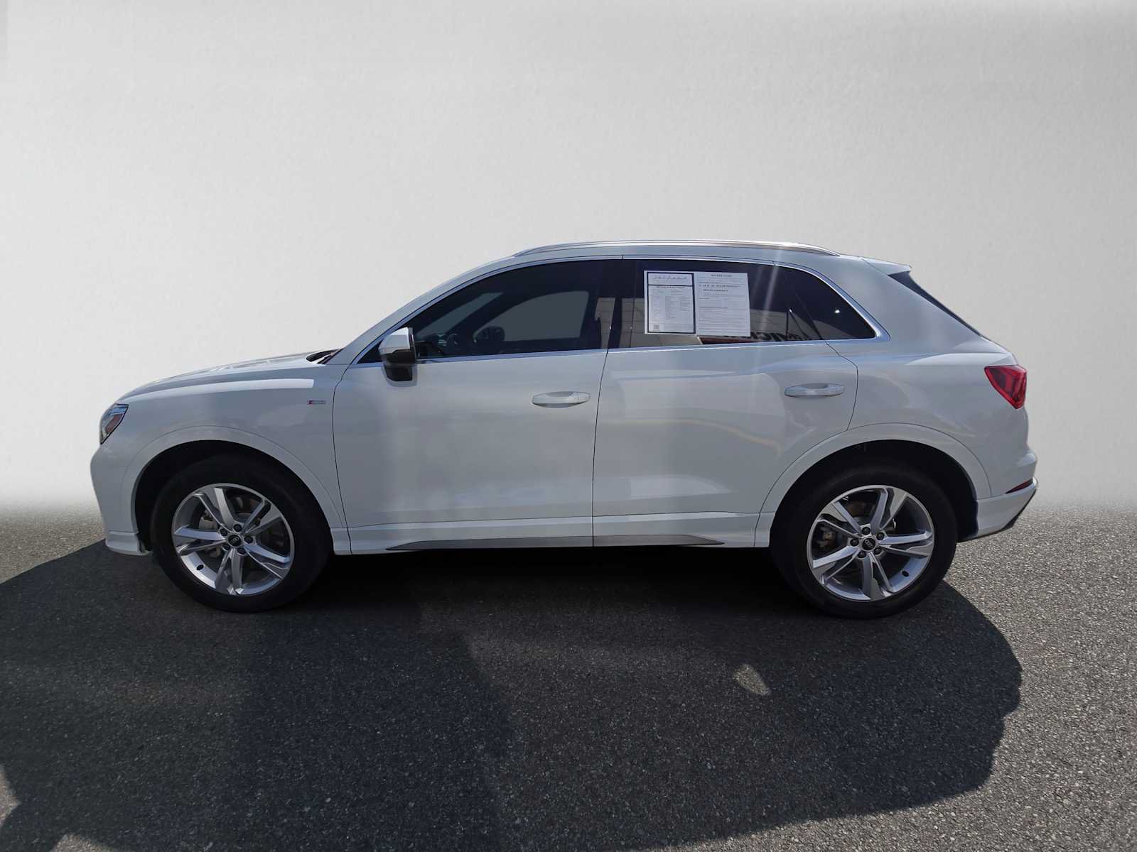Used 2023 Audi Q3 2.0T Premium Plus w/ Premium Plus Package AWD/4WD image 6