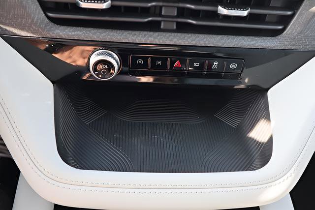 New 2026 Ford Explorer Platinum w/ LUX Leather Package image 14