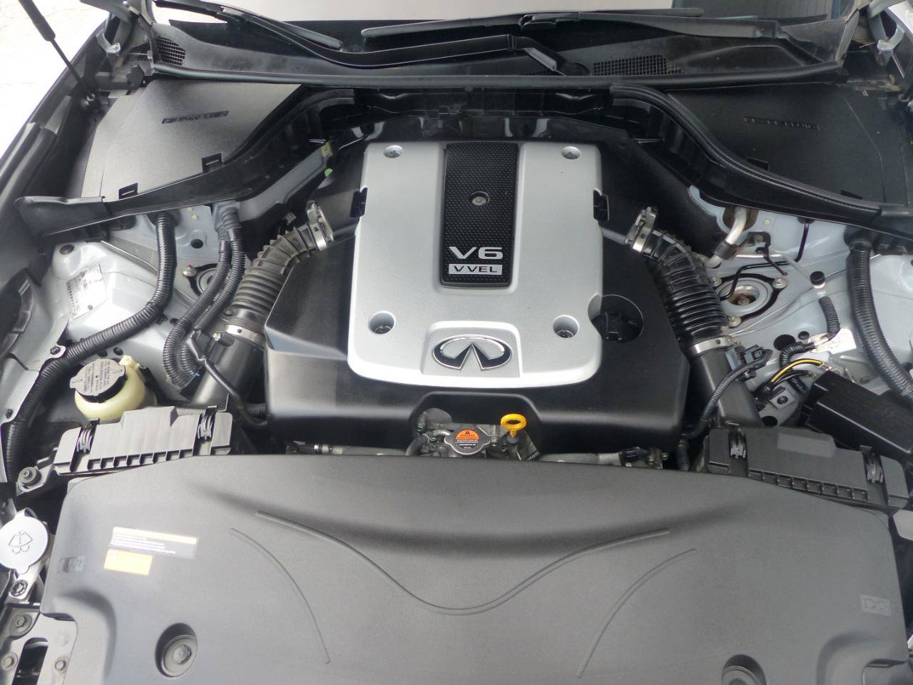 Used 2011 INFINITI M37 w/ Deluxe Touring Pkg RWD image 30