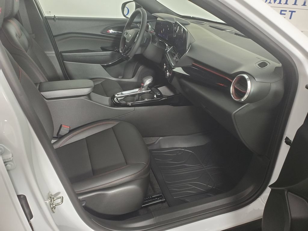 New 2026 Chevrolet Trax RS w/ Driver Confidence Package FWD image 15
